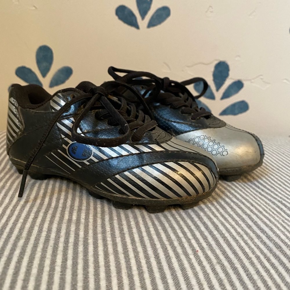 Children’s cleats